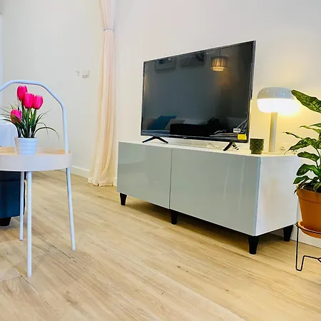 Apartment Apartamento En Cabanyal A: Encanto Y Diseno Junto A La Playa