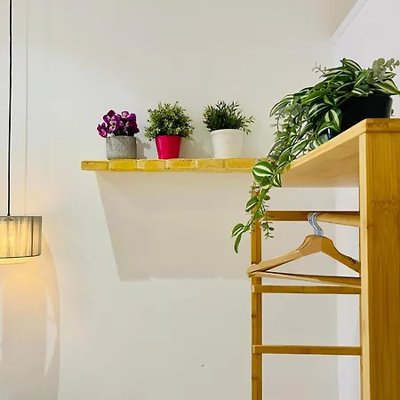 Apartamento En Cabanyal A: Encanto Y Diseno Junto A La Playa * Valencia