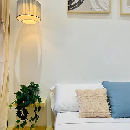 Apartamento En Cabanyal A: Encanto Y Diseno Junto A La Playa Valencia