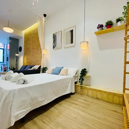 Apartamento En Cabanyal A: Encanto Y Diseno Junto A La Playa Apartment *